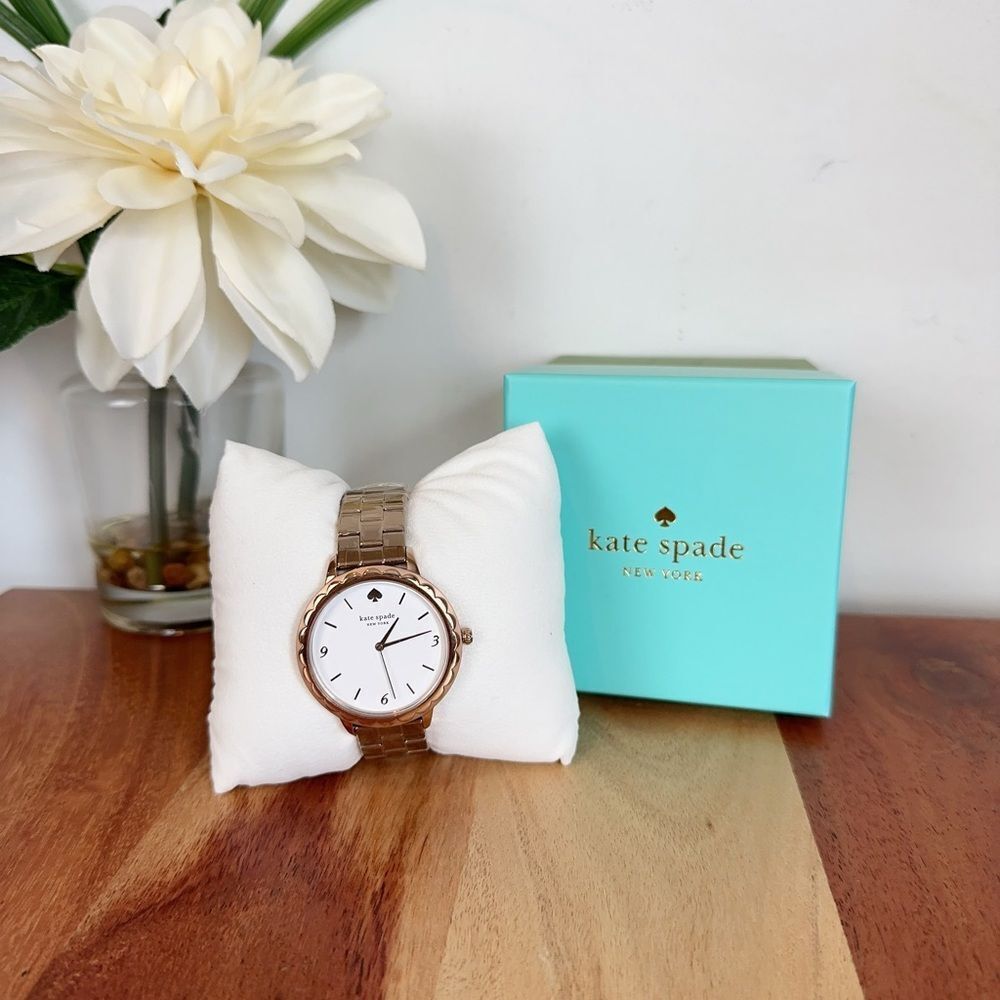 NWT Kate Spade Metro‎ Scallop Quartz White Dial Ladies Watch